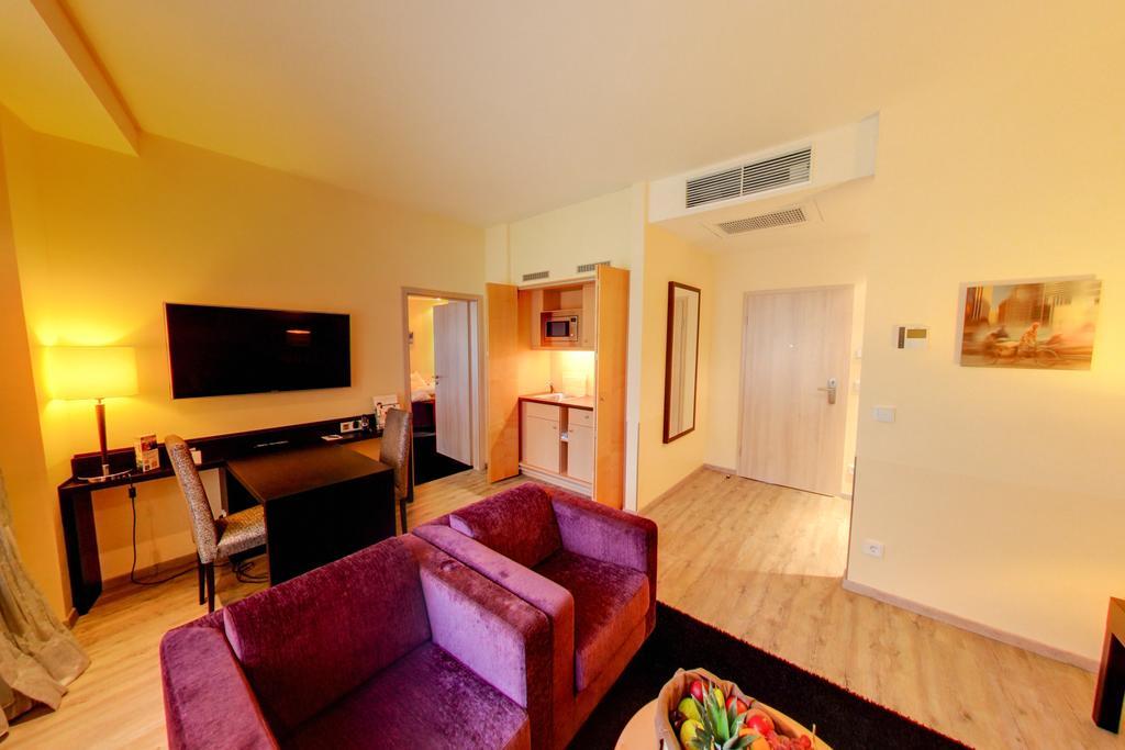 Best Western Plus Palatin Kongresshotel ヴィースロッホ エクステリア 写真